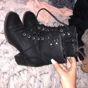 lace up booties